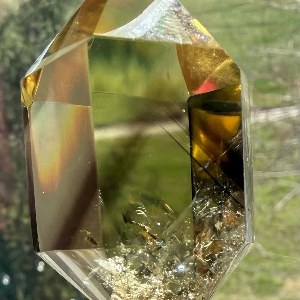 natural double point Citrine with a smokey rainbow mountain inside - Picture 3 of 8